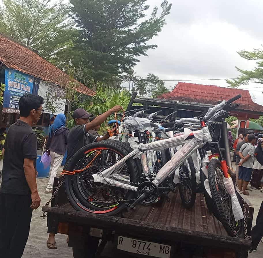 HADIAH DELAPAN BUAH SEPEDA GUNUNG HINGGA BERAS 4KG TANPA DIUNDI SIAP RAMAIKAN HARI JADI DESA KAMULYAN KE 40
